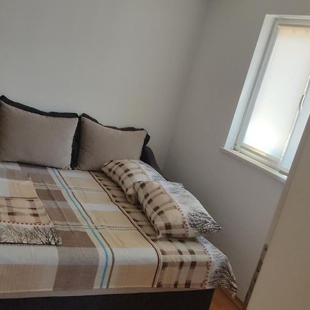 Jovana -- Porodicni Apartmani Igalo Herceg Novi Værelse billede