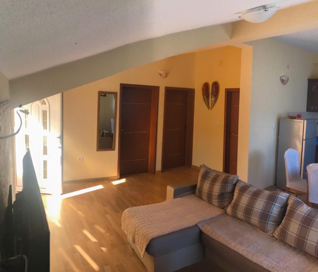 Jovana -- Porodicni Apartmani Igalo Herceg Novi Eksteriør billede