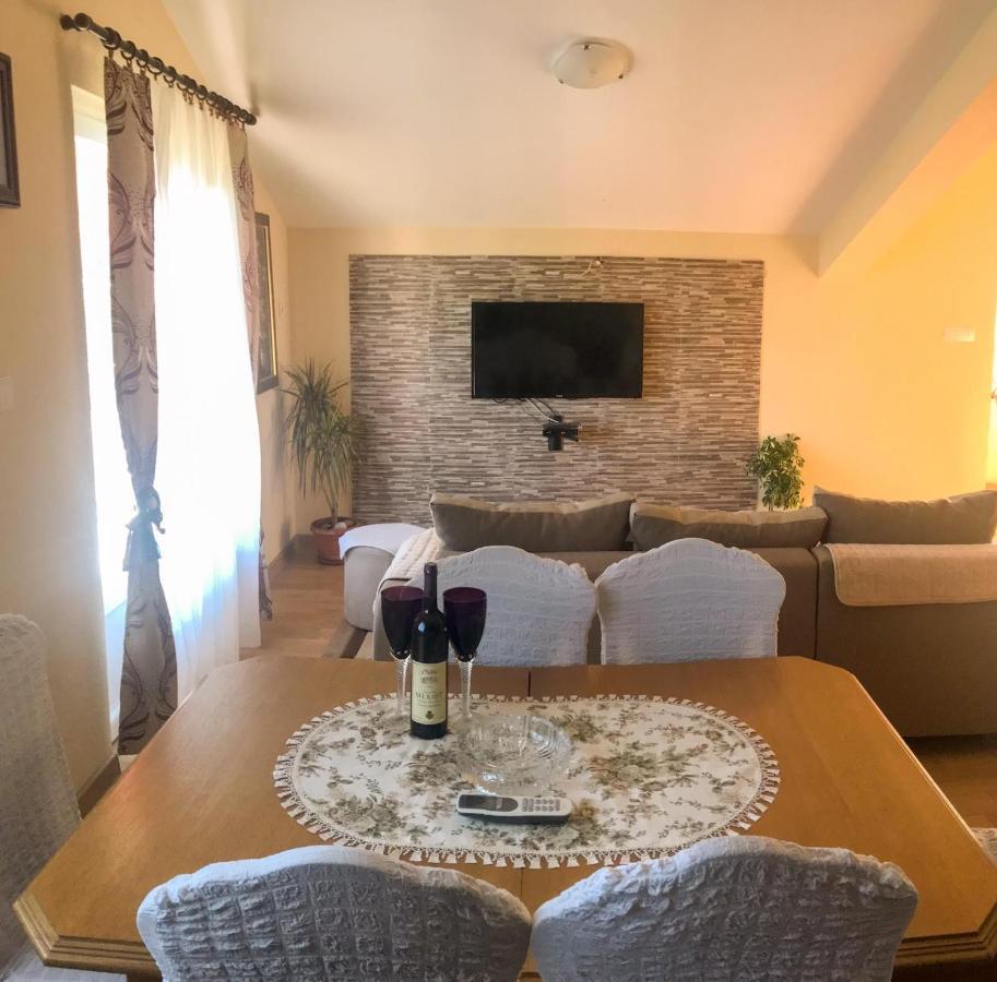 Jovana -- Porodicni Apartmani Igalo Herceg Novi Eksteriør billede