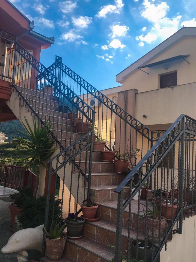 Jovana -- Porodicni Apartmani Igalo Herceg Novi Eksteriør billede