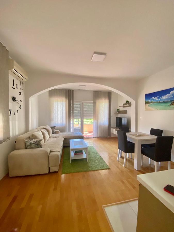 Jovana -- Porodicni Apartmani Igalo Herceg Novi Eksteriør billede